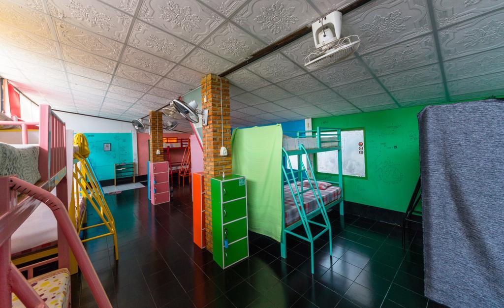 Funky Box Hostel Чианг Кхонг Экстерьер фото