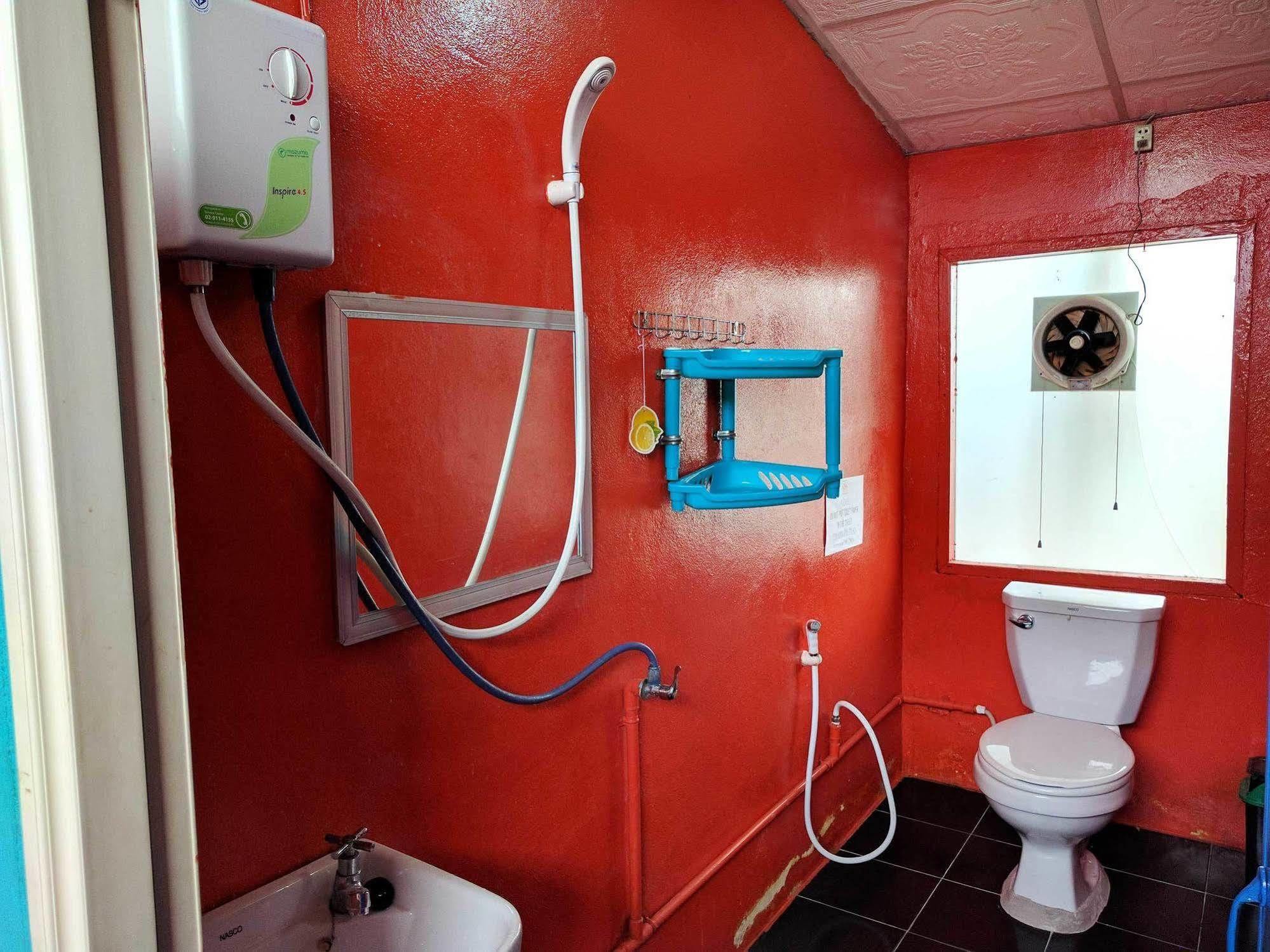 Funky Box Hostel Чианг Кхонг Экстерьер фото