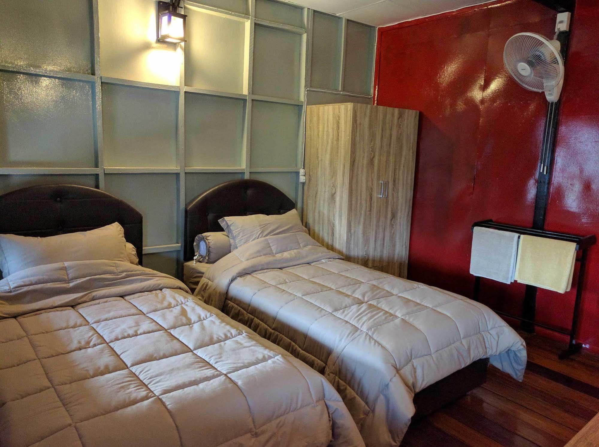 Funky Box Hostel Чианг Кхонг Экстерьер фото