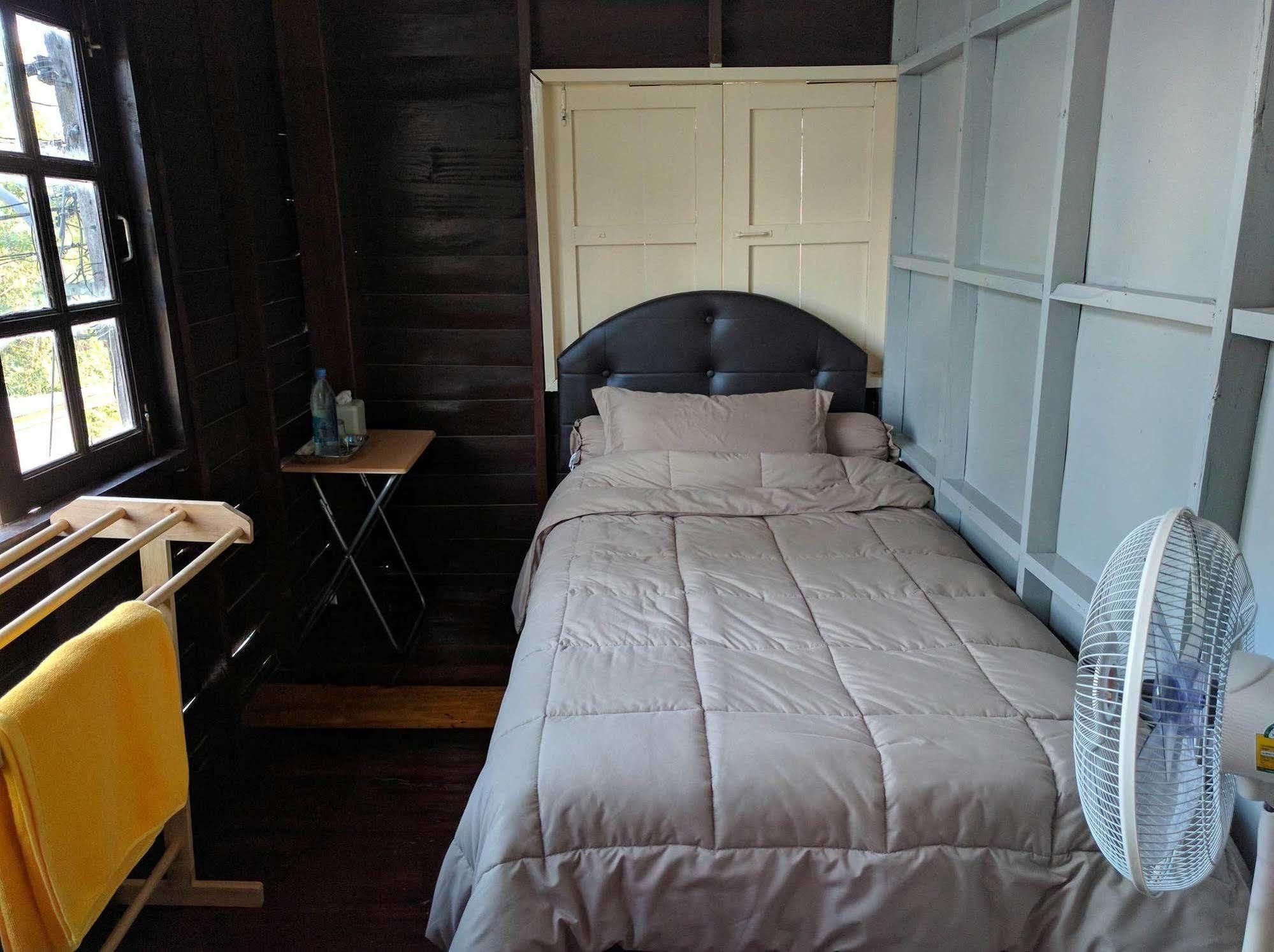 Funky Box Hostel Чианг Кхонг Экстерьер фото